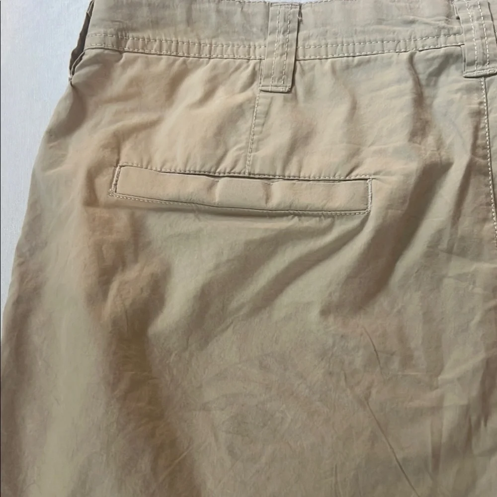 Columbia Tan Flat Front Shorts Lightweight Casual - Picture 7 of 8
